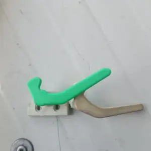 Set 2 Mânere Fereastră Rulotă Swift 1997 – Durabile și Fiabile